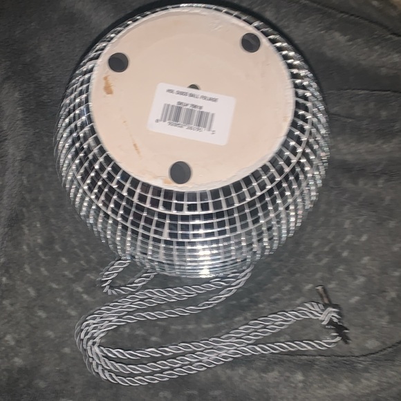 Hanging disco ball silver planter - Picture 4 of 4